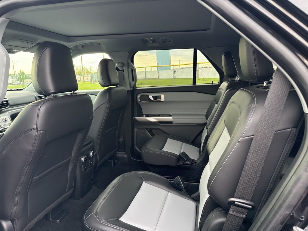 2024 Ford Explorer XLT - Photo 7