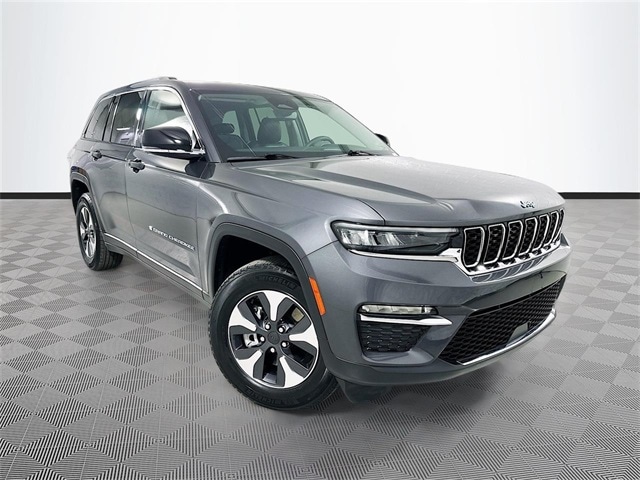 2022 Jeep Grand Cherokee 4xe's photo