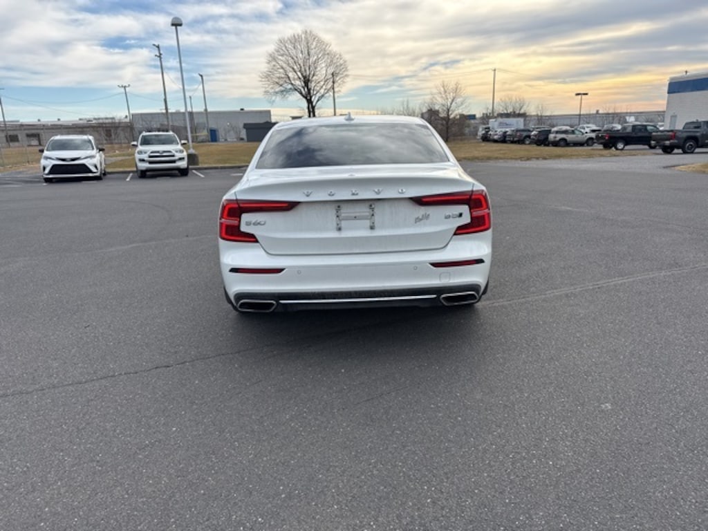 Used 2022 Volvo S60 B5 Inscription Sedan