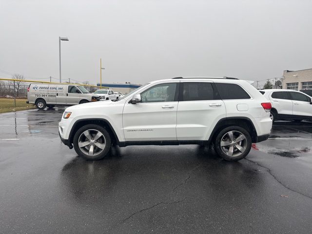 Used 2015 Jeep Grand Cherokee Limited with VIN 1C4RJFBG1FC698577 for sale in New Holland, PA