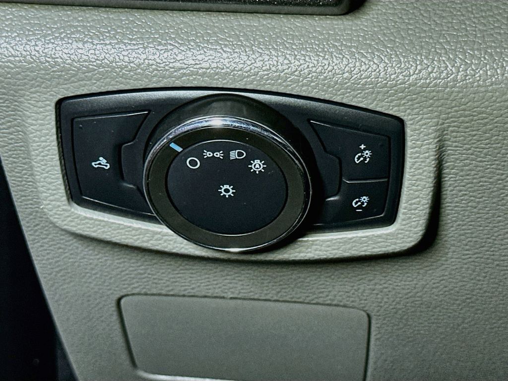 2021 Ford F-350 Super Duty XL - Photo 13