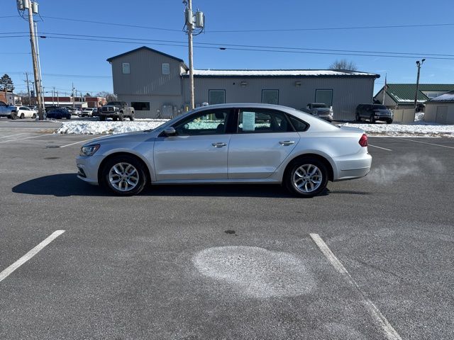 Used 2018 Volkswagen Passat S with VIN 1VWAA7A34JC021322 for sale in New Holland, PA
