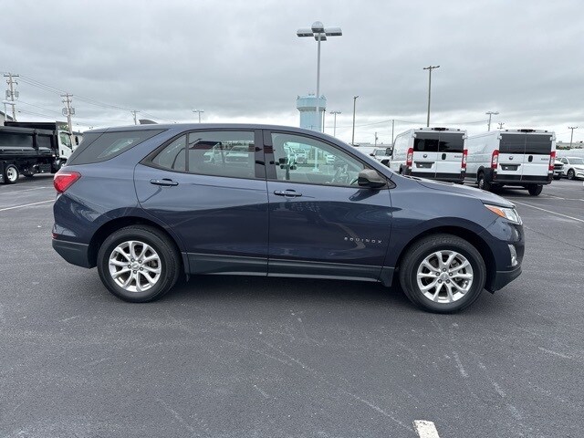 2019 Chevrolet Equinox LS photo 4