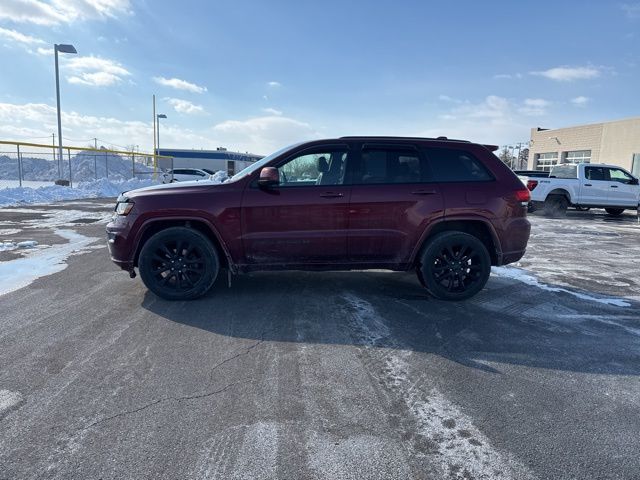 Used 2018 Jeep Grand Cherokee Altitude with VIN 1C4RJFAG9JC138364 for sale in New Holland, PA
