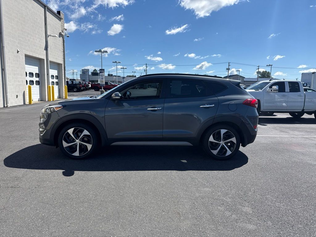 Used 2018 Hyundai Tucson Limited with VIN KM8J3CA2XJU686812 for sale in New Holland, PA