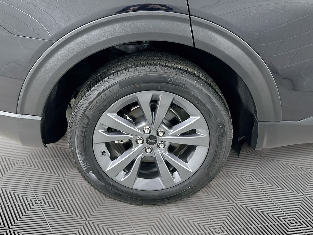 2024 Ford Explorer XLT - Photo 15