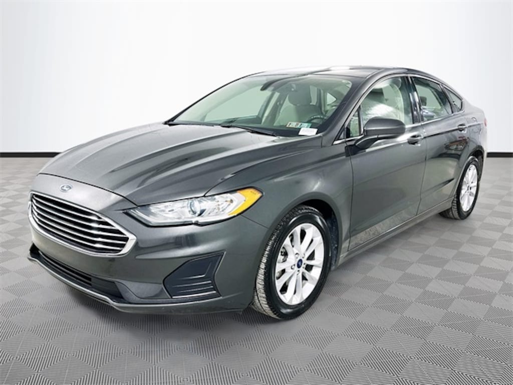 Used 2019 Ford Fusion SE Sedan