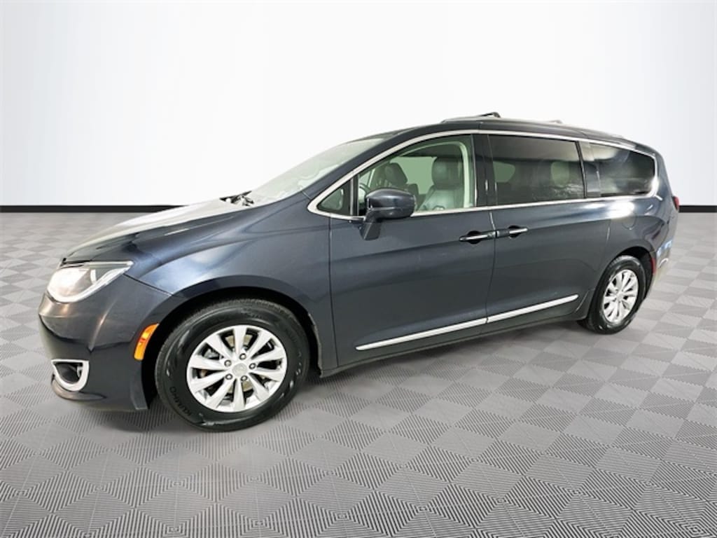 Certified 2019 Chrysler Pacifica Touring L Minivan/Van