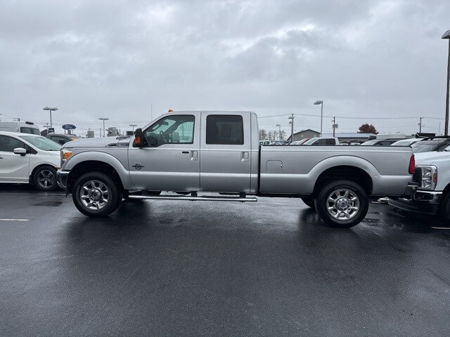 2016 Ford F-350 Lariat photo 2