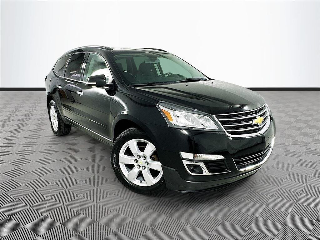 Used 2017 Chevrolet Traverse LT SUV