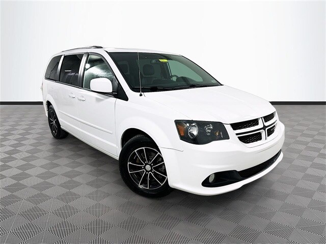 2017 Dodge Grand Caravan GT's photo