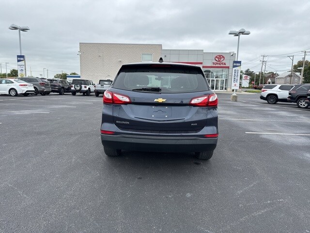 2019 Chevrolet Equinox LS photo 3