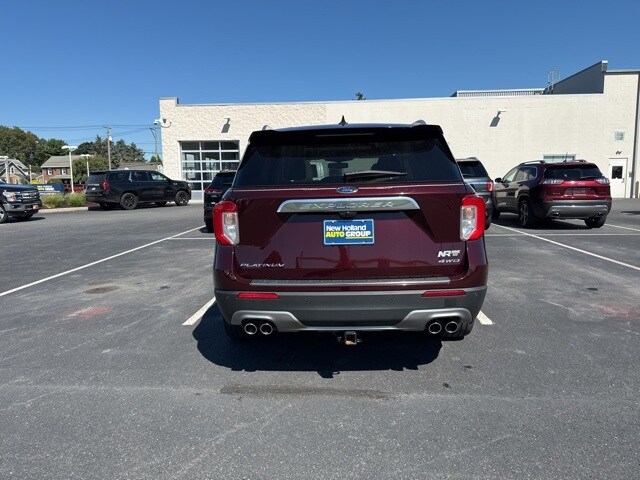 2022 Ford Explorer Platinum photo 2