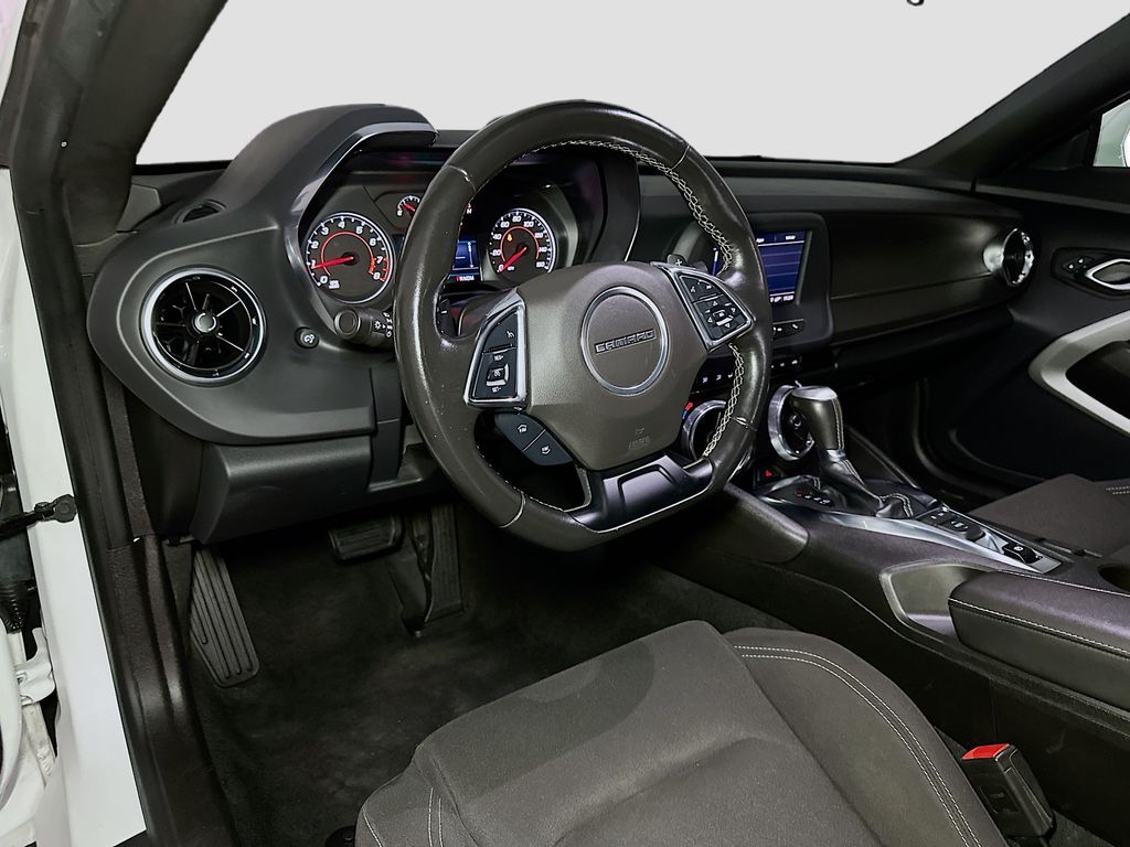 2023 Chevrolet Camaro 1LT - Photo 9