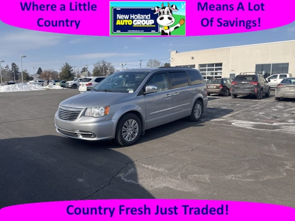 Used 2015 Chrysler Town & Country Touring-L Minivan/Van