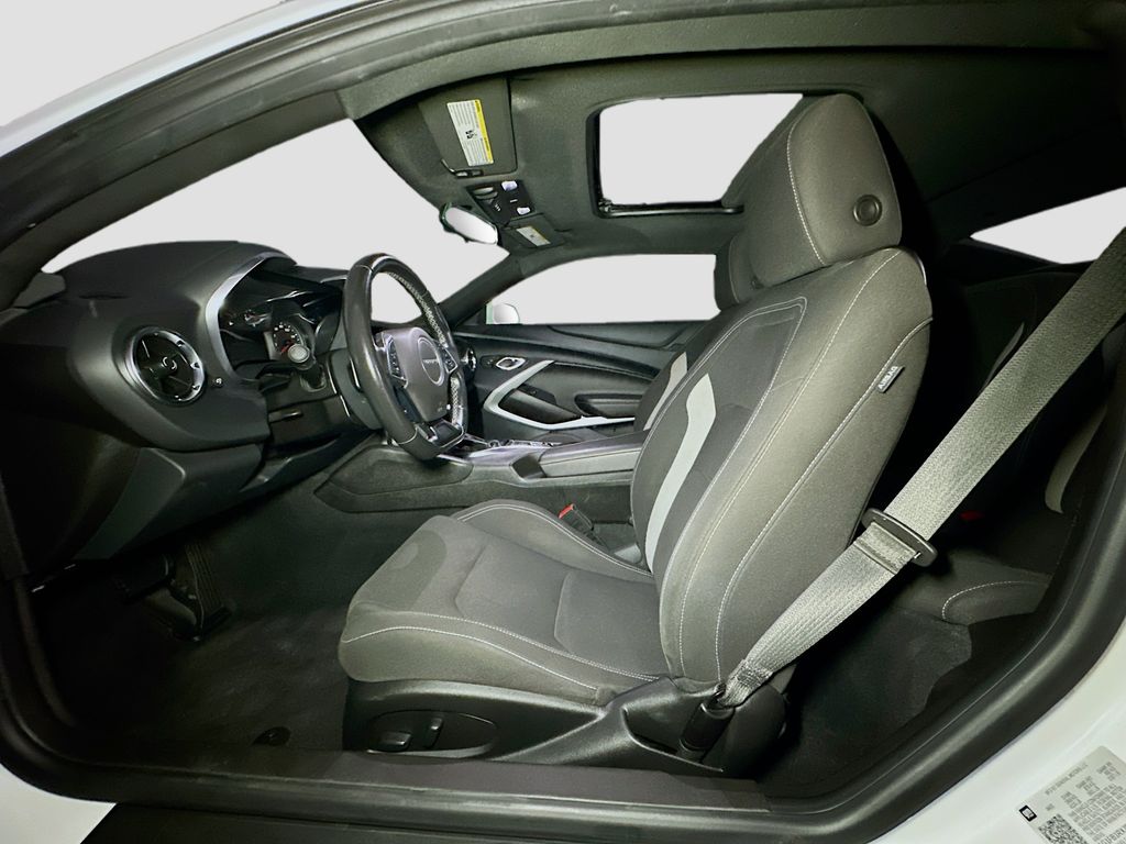 2023 Chevrolet Camaro 1LT - Photo 17