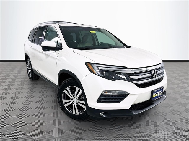 2016 Honda Pilot EX's photo