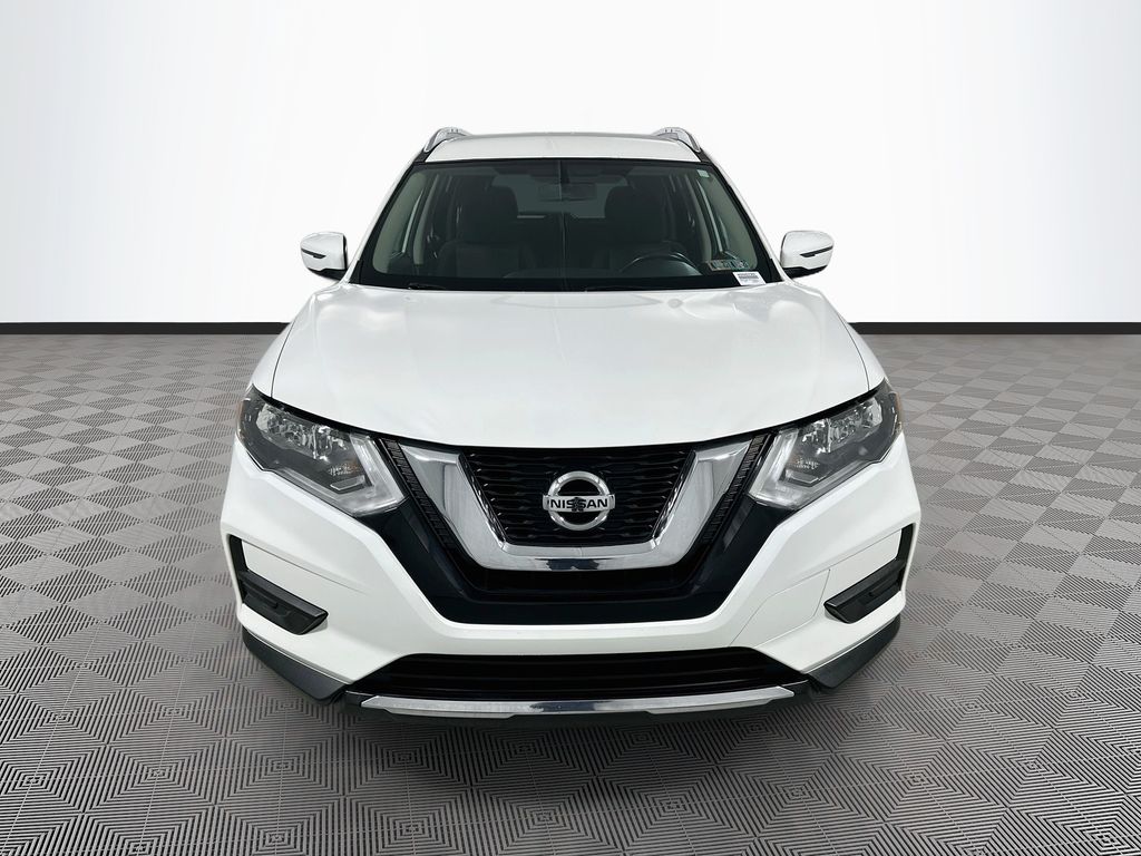 Used 2017 Nissan Rogue SV with VIN JN8AT2MV6HW000790 for sale in New Holland, PA