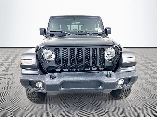 2022 Jeep Gladiator Sport photo 2