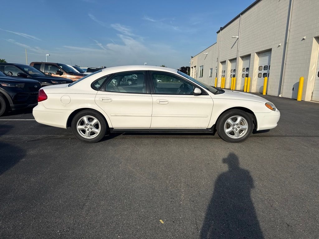 Used 2003 Ford Taurus SES Sedan