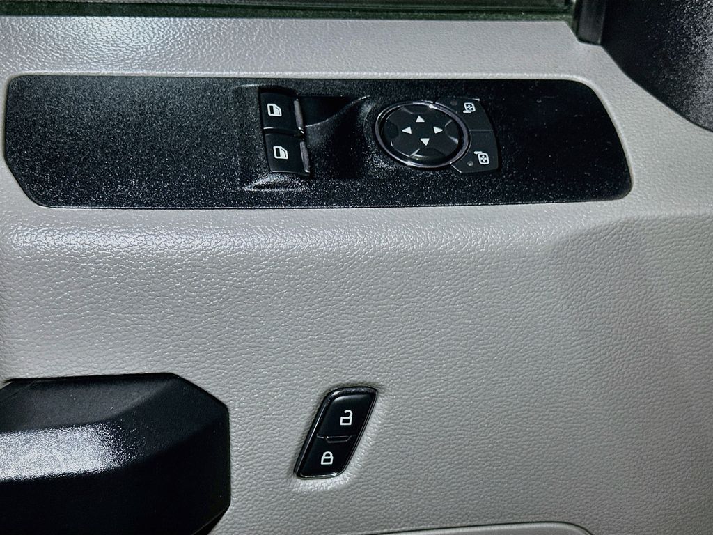 2021 Ford F-350 Super Duty XL - Photo 19