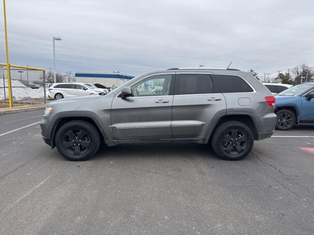 Used 2012 Jeep Grand Cherokee Laredo SUV