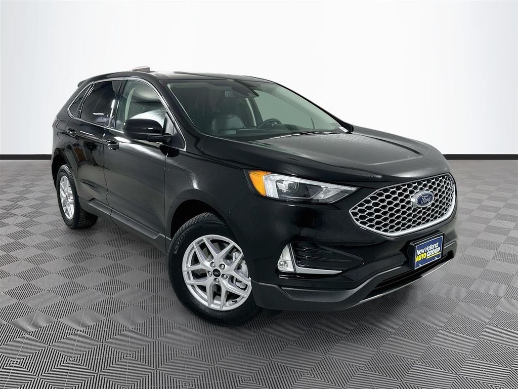 2024 Ford Edge SEL AWD's photo