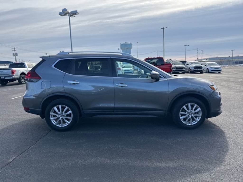 Used 2018 Nissan Rogue SV SUV