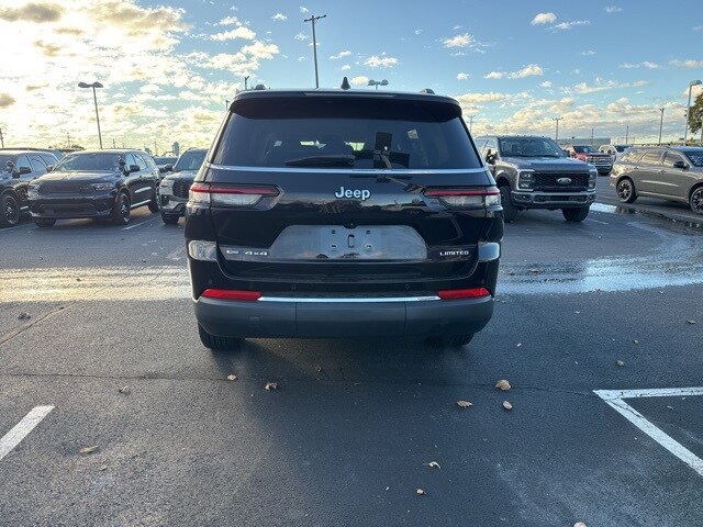 2022 Jeep Cherokee Limited photo 2