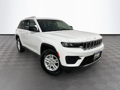 2023 Jeep Grand Cherokee Laredo SUV