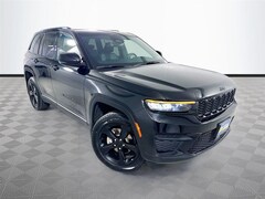 2022 Jeep Grand Cherokee Laredo SUV