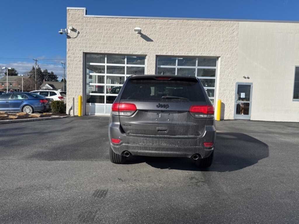 Used 2015 Jeep Grand Cherokee Laredo 4x4 SUV