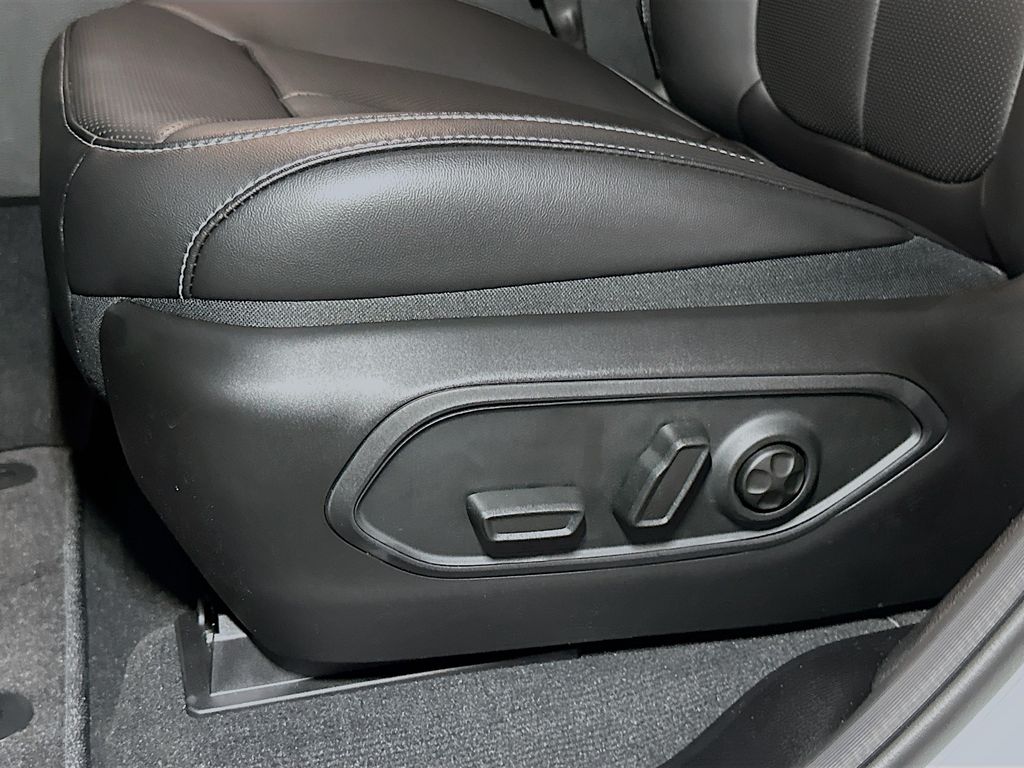 2025 Jeep Grand Cherokee L Limited - Photo 13