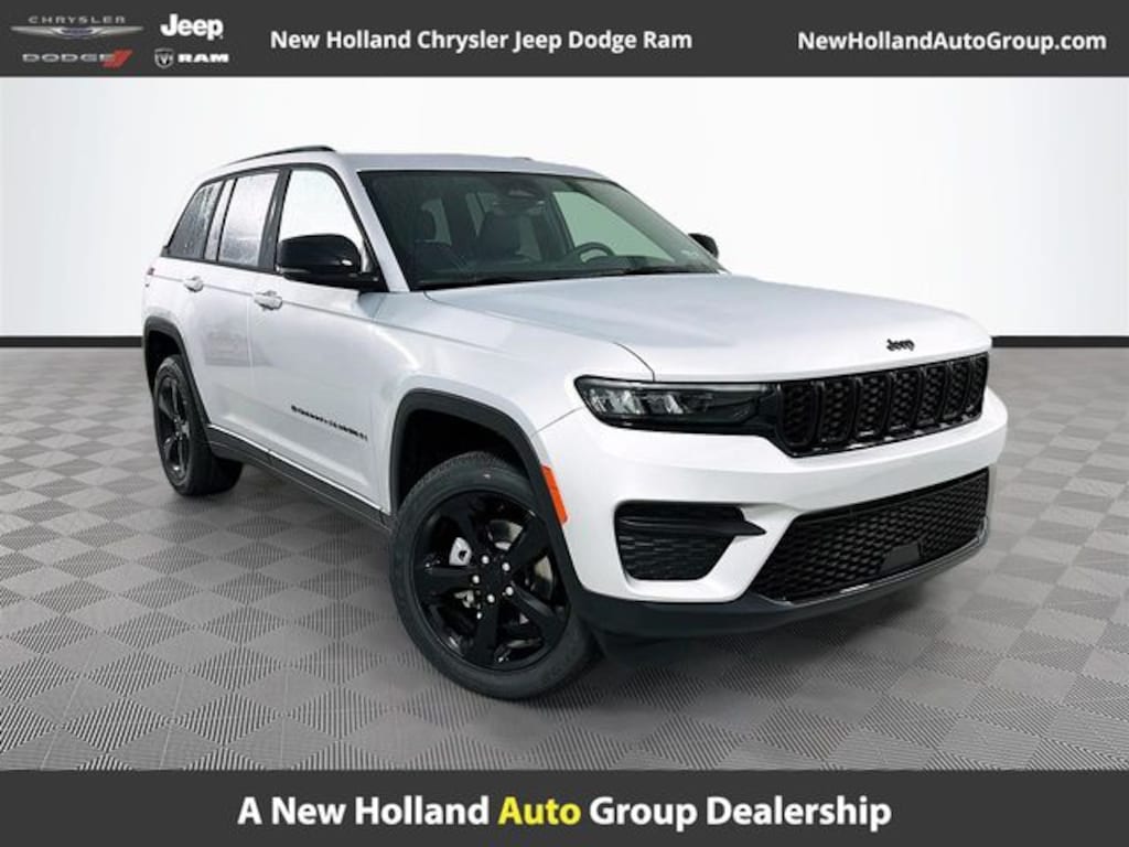 New 2025 Jeep Grand Cherokee Laredo SUV