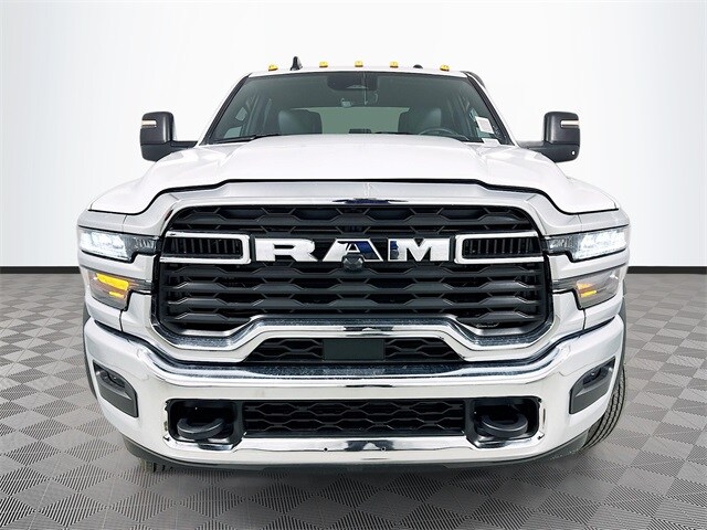2026 Ram 5500 Tradesman photo 2