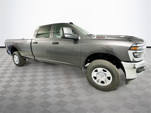 2026 Ram 2500 Tradesman photo 3