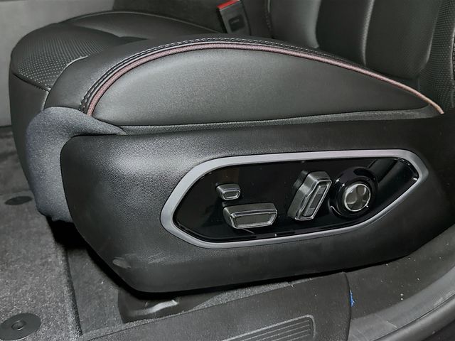 2025 Jeep Wagoneer S Launch Edition - Photo 13