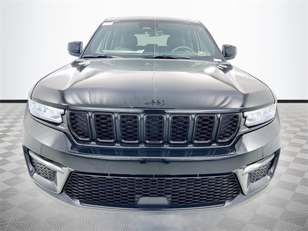 New 2025 Jeep Grand Cherokee Laredo SUV