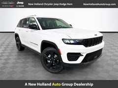 2025 Jeep Grand Cherokee Laredo SUV V-6 cyl