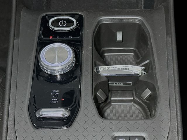 2025 Jeep Wagoneer S Launch Edition - Photo 11