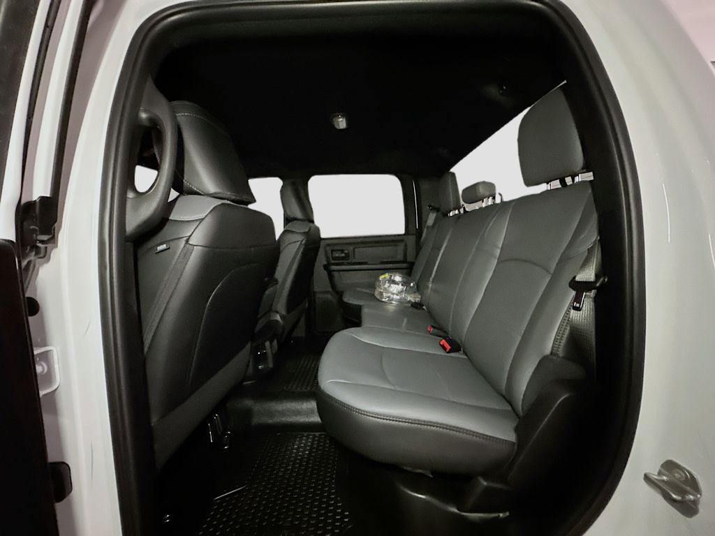 2026 RAM 3500 Tradesman - Photo 16