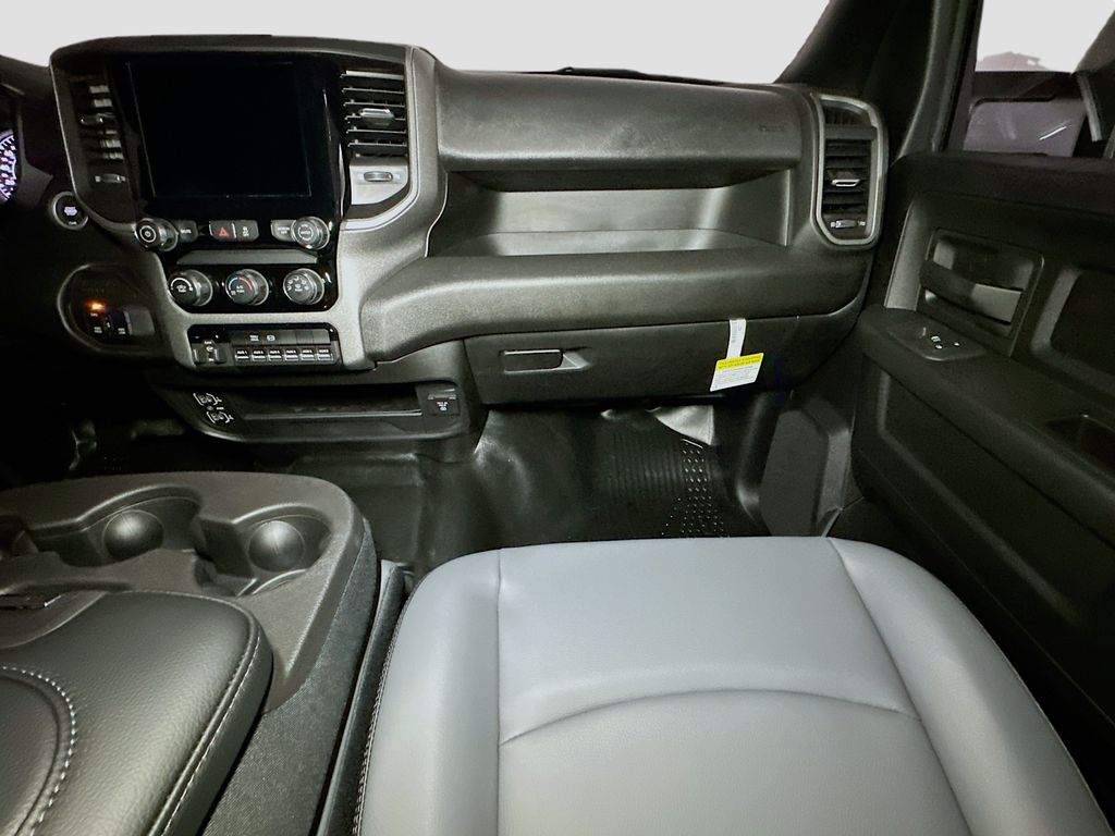 2026 RAM 3500 Tradesman - Photo 26