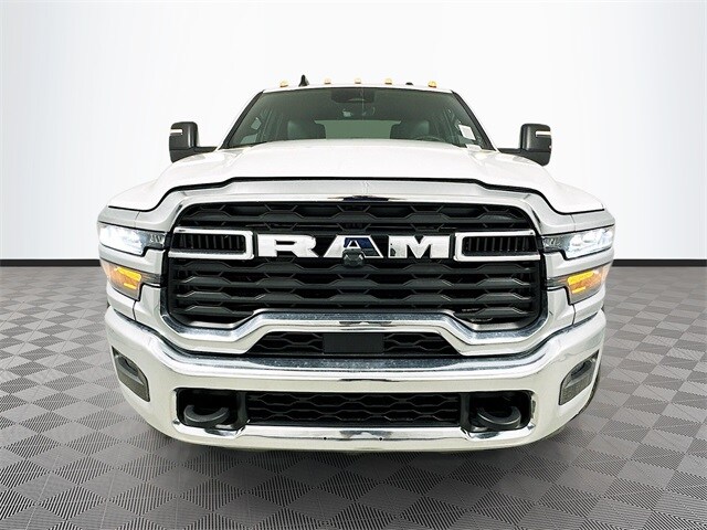 2026 Ram 5500 Tradesman photo 2