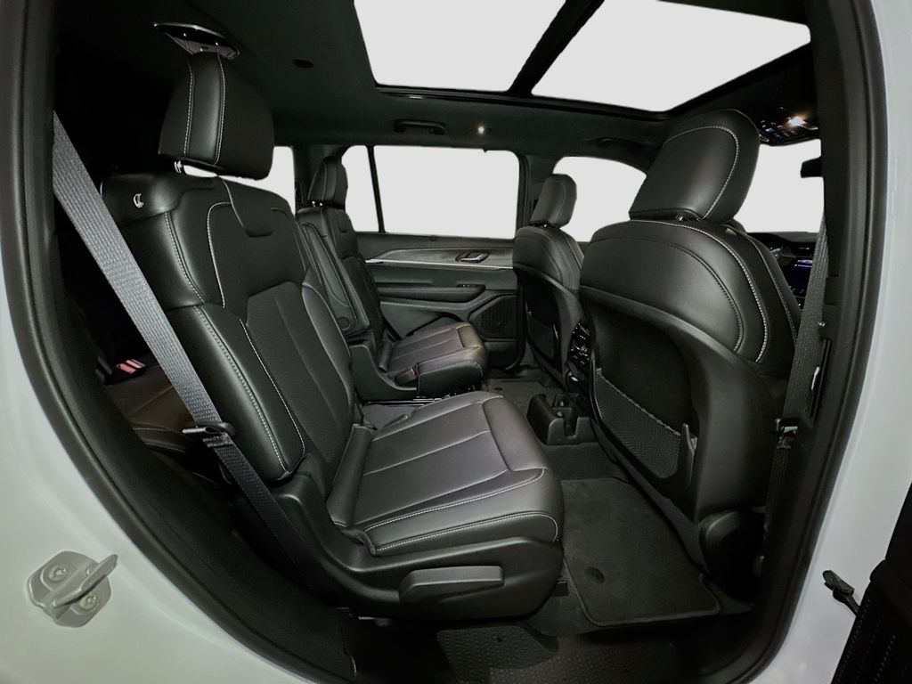 2025 Jeep Grand Cherokee L Limited - Photo 32