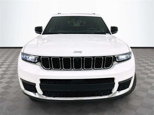 2025 Jeep Grand Cherokee Limited photo 2