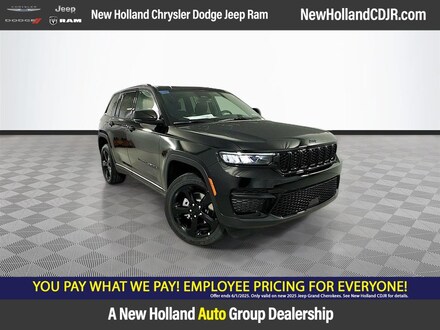 2025 Jeep Grand Cherokee Laredo SUV V-6 cyl