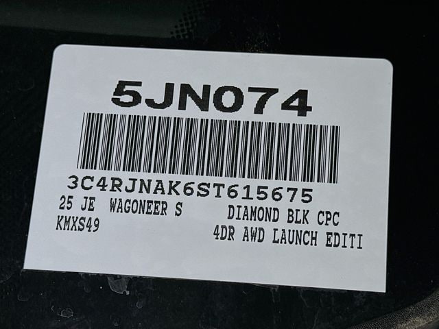 2025 Jeep Wagoneer S Launch Edition - Photo 17