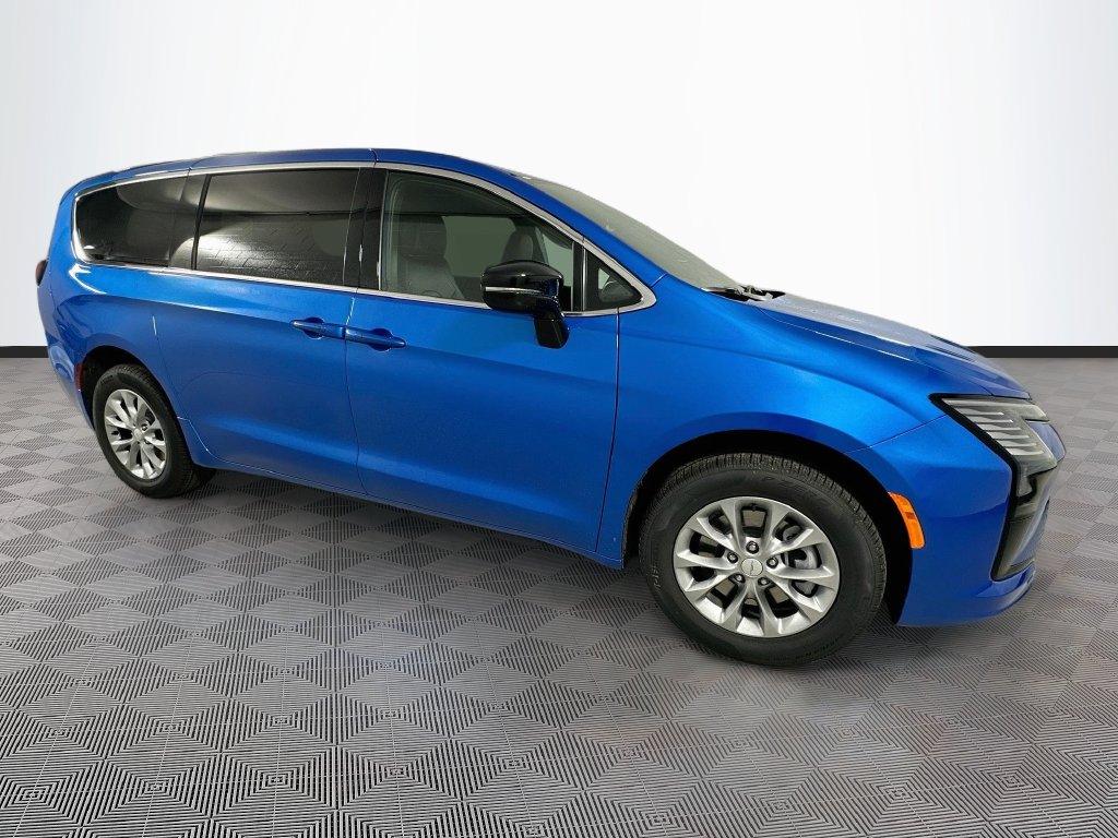 New 2027 Chrysler Pacifica Select Van Passenger Van