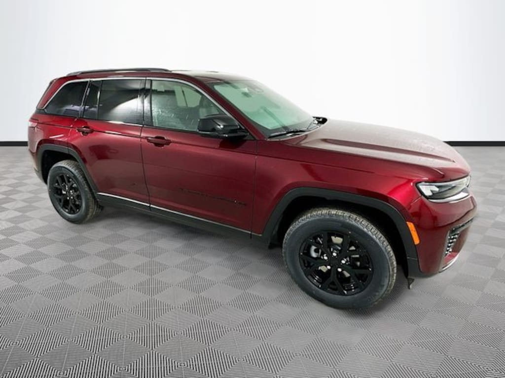 New 2026 Jeep Grand Cherokee Laredo SUV