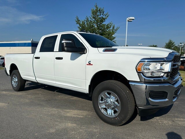 2024 Ram 2500 Tradesman photo 3
